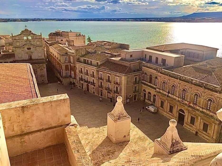 B&B Domus Pina Κατάνια Εξωτερικό φωτογραφία